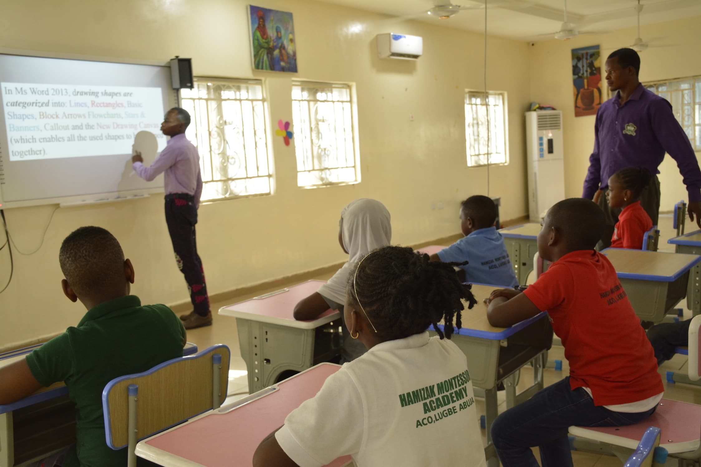 ICT Classroom – Interactive Lesson in Session